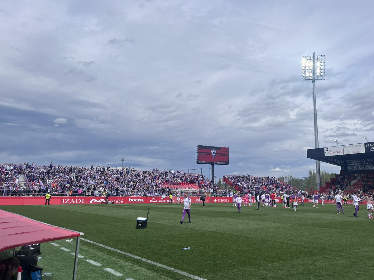 @GradaBpro @realvalladolid Felicidades, @realvalladolid, y mucho ánimo, @CDMirandes!