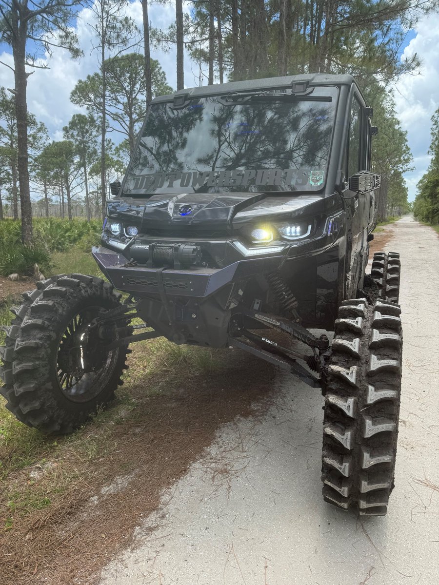 Who's ready to take their CanAm Defender to the next level? 🙋‍♂️ Our front bumper not only adds style, but also provides superior protection for those off-road adventures. 

 #CanAmDefender #OffRoadAdventures #FrontBumper #OffRoadLife #ThanksForThumpin