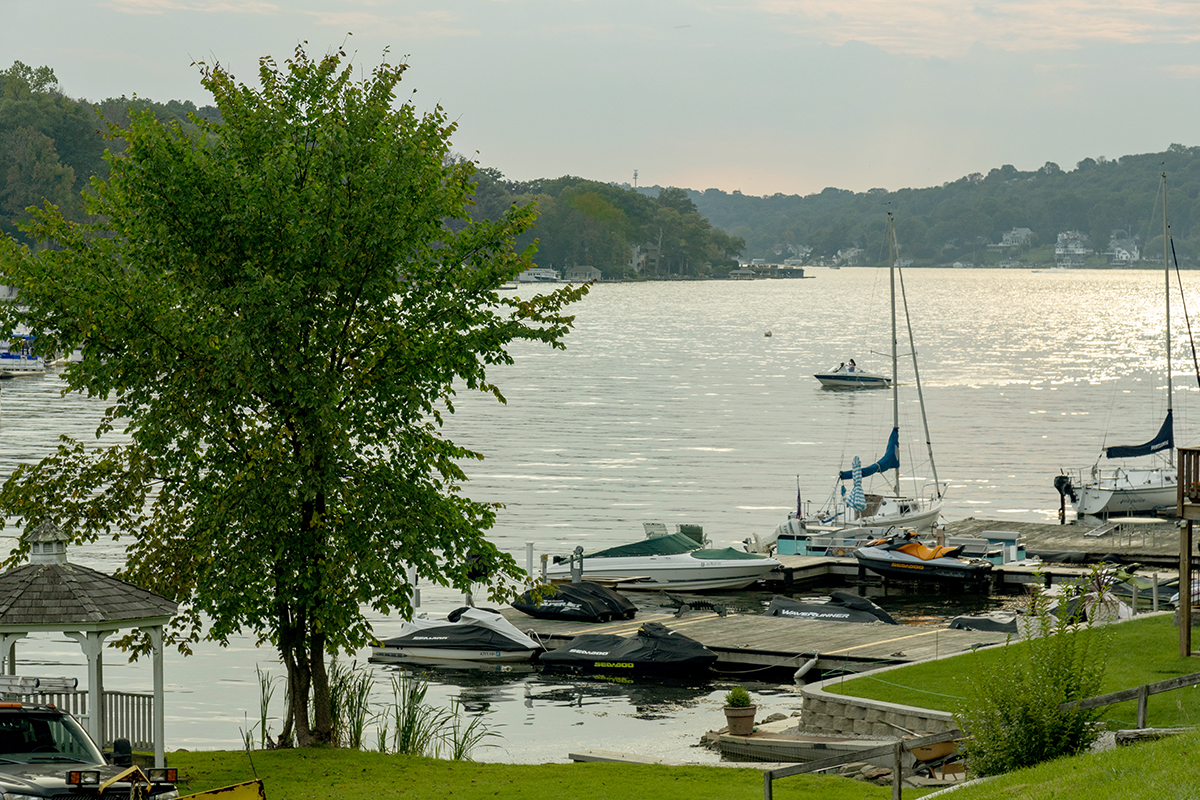 Located just 30 miles from the Delaware Water Gap National Recreation Area and only 50 miles from NYC, this year-round hotspot is perfect for boating, fishing, water sports and more! 🚤 ☀️ #LakeLife #HopatcongStatePark #LakeHopatcong