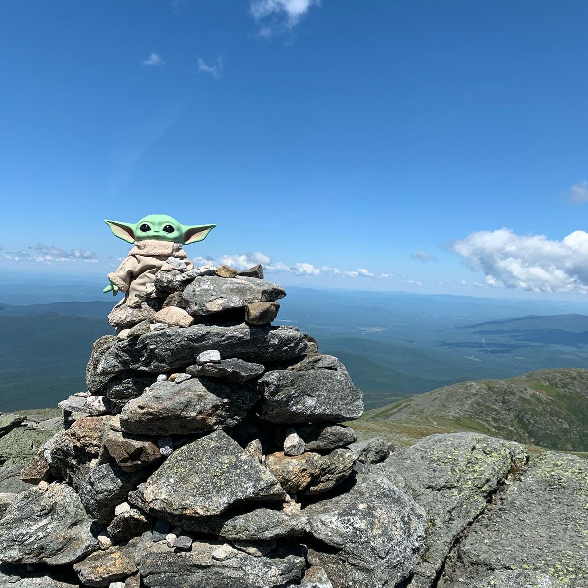 May the 4th be with you!
📷: @lakelifewithbabyyoda
#StarWarsDay #WhiteMountains