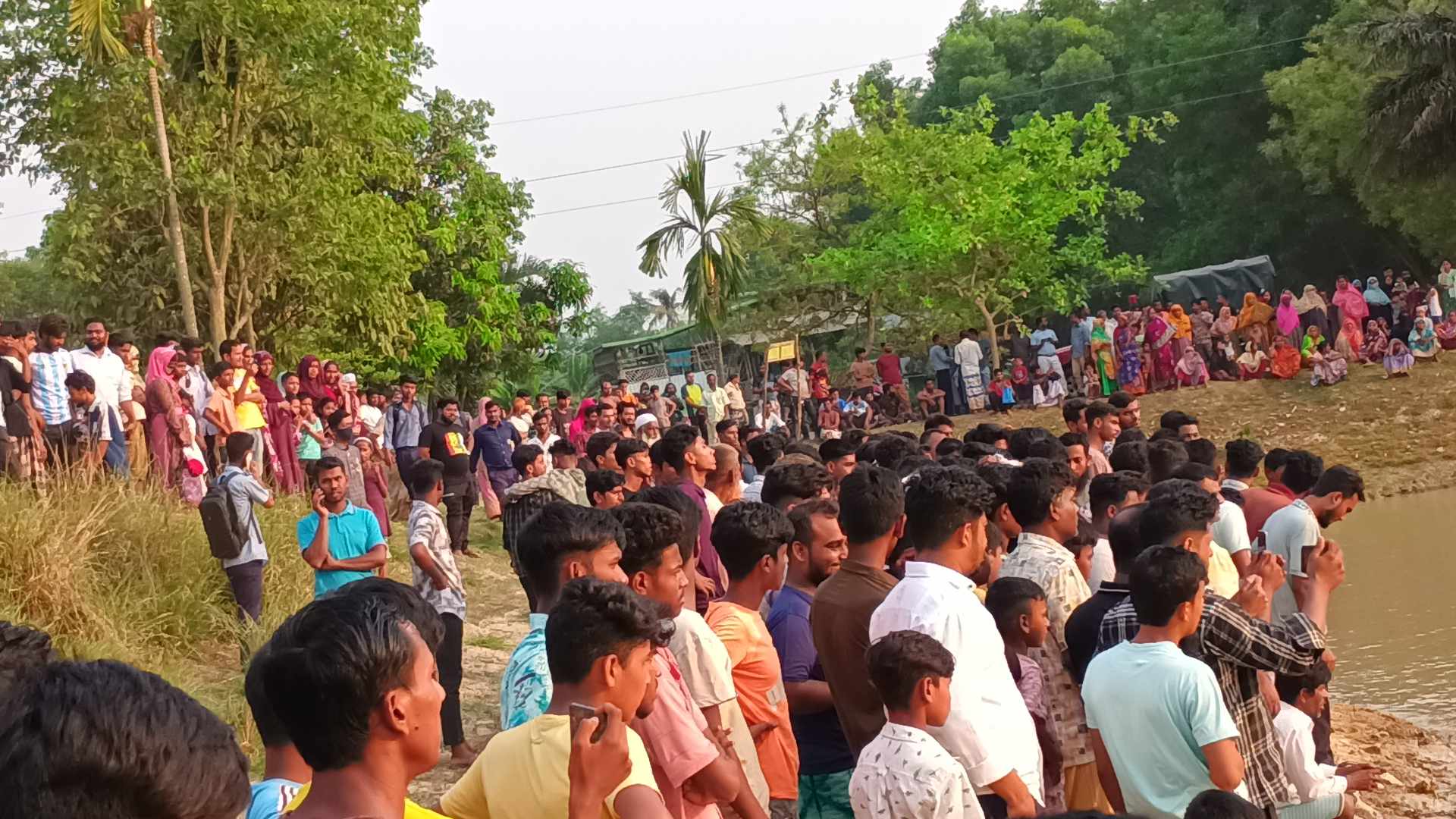 কালিয়াকৈরে পুকুরে গোসল করতে নেমে কলেজ ছাত্রের মৃত্যু