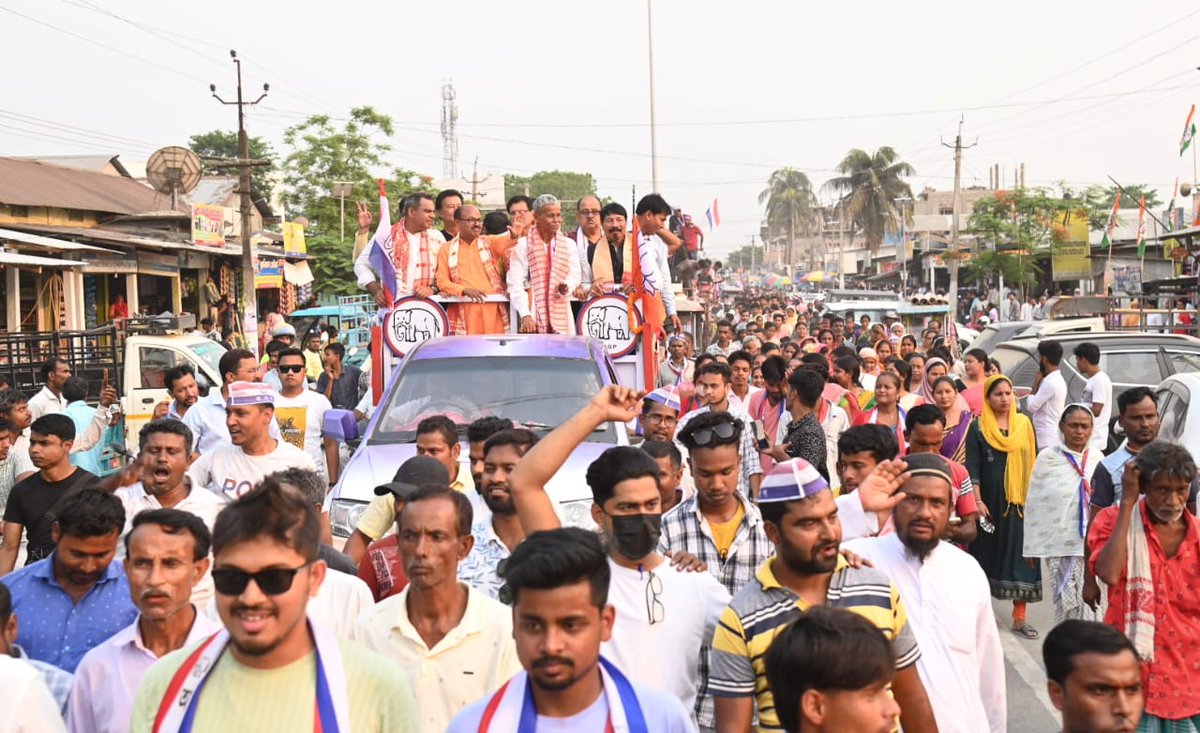 The people of Barpeta LS constituency are all set to bless NDA because they want all-round & faster development. People from all walks of life have full faith on Hon'ble PM Shri @narendramodi ji & Hon'ble CM Dr @himantabiswa. This was evident from today's massive road show in…