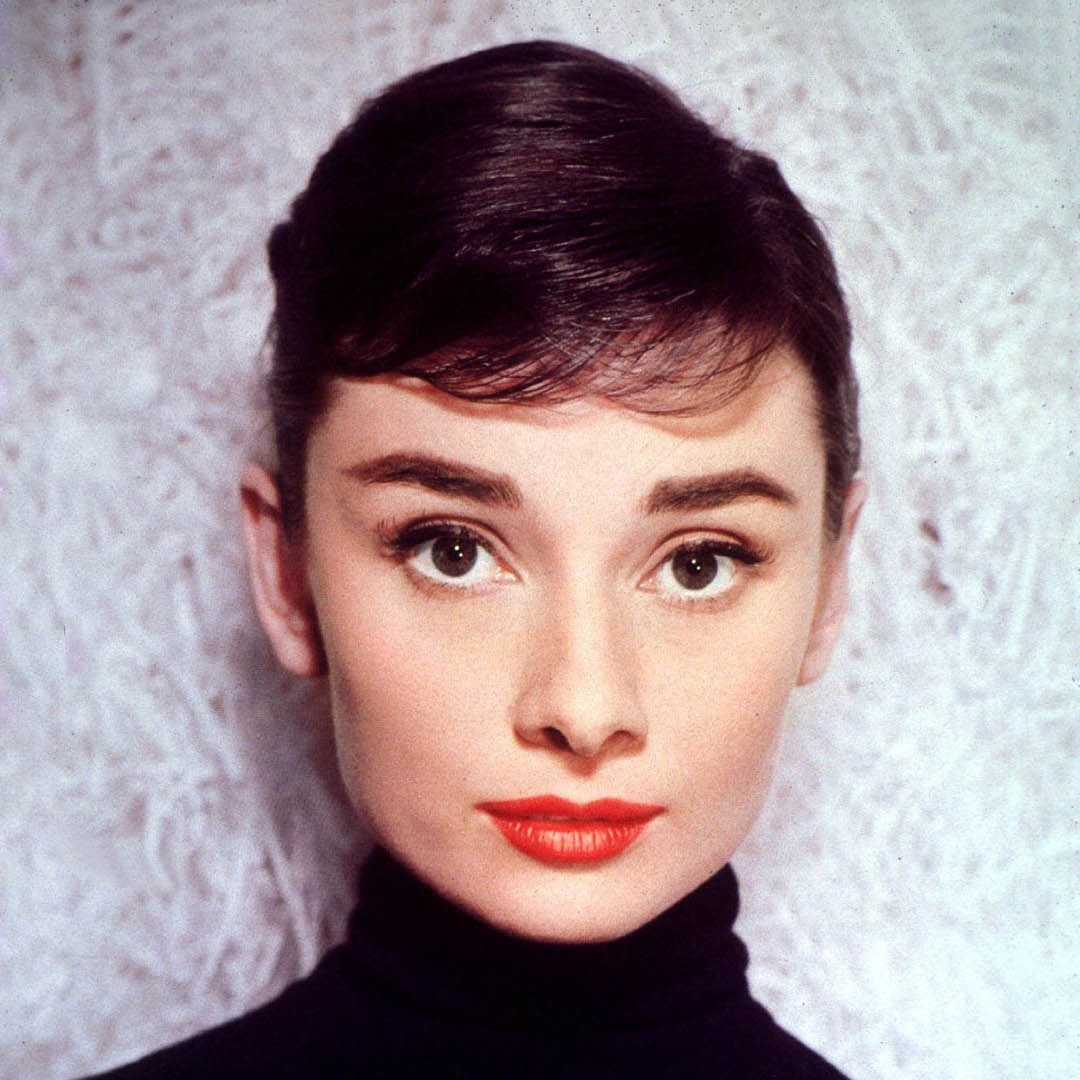 Audrey Hepburn was born today in 1929. What's your favorite movie with this Oscar-winning legend? 

#Oscars #RomanHoliday #BreakfastatTiffanys #MyFairLady #Sabrina #LoveintheAfternoon #WaitUntilDark #TwofortheRoad #Charade #Movie #Movies #Unlimited