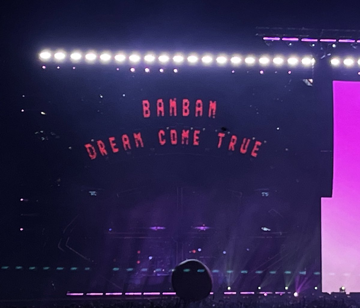 tuanxcoco's tweet photo. BamBam said it’s “OUR dream come true” 😭

#ENCOREAREA52DAY
#แบมแบมอินราชมัง
#BAMBAMENCOREAREA52INBKK
#BamBam @BamBam1A https://t.co/rGhzlFTWvF