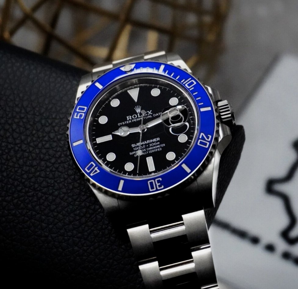 Rolex Submariner Cookie Monster 126619LB 41mm White Gold Blue Bezel B&P

For sale by @engines_and_escapements

$32,499

#rolex #watches #valueyourwatch #watchmarketplace #luxury #luxurylife #entrereneur #luxurywatch #luxurywatches #luxurydesign #businesswatch #watchfam