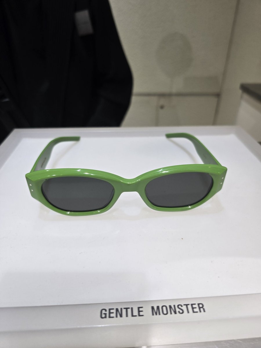 퇴근하고 버블 들어가자마자 받은 선물
역시 잘 어울릴 줄 알았어🥹💚
짱짱 곰돌이야🫶🐻
#종형