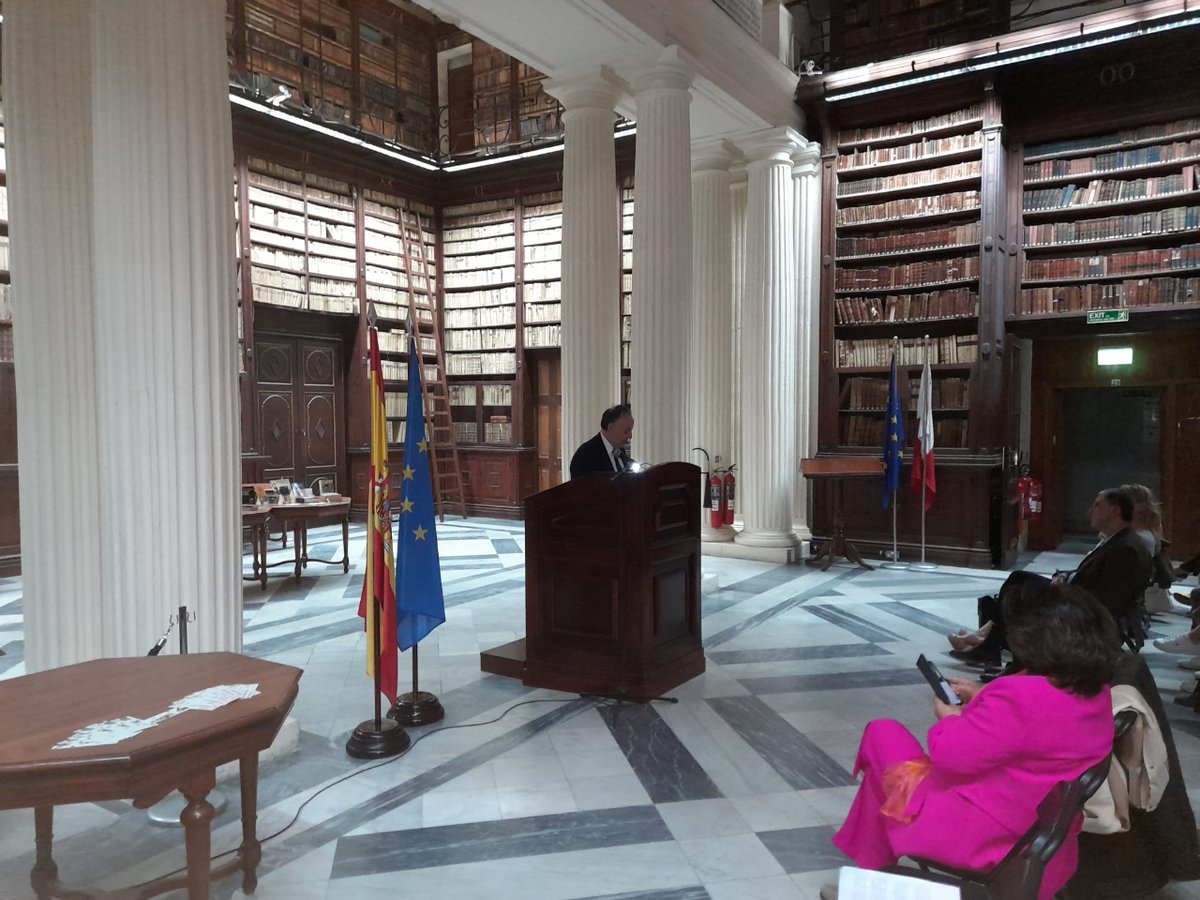 @EmbEspArmenia @EmbEspEgipto @EmbEspBrasil @NLinBrasil @EmbEspCaboVerde @EmbEspMalasia 🇲🇹 La Embajada de España en Malta @EmbEspMalta ha celebrado el Día Internacional del Libro con una sesión de lecturas en la Biblioteca Nacional de Malta:

twitter.com/EmbEspMalta/st…