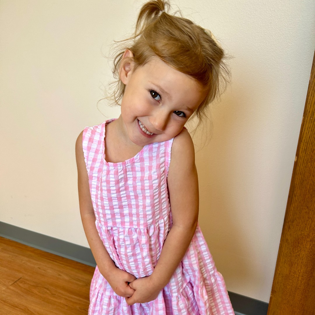 We couldn't decide which photo Laura was the most adorable, so we're sharing all of them! She was in our clinic for her yearly burn check and if you can't tell by her smile, she got a seal of approval from her care team! #Shriners #ShrinersChildrens #Ohio #burncare #pediatrics
