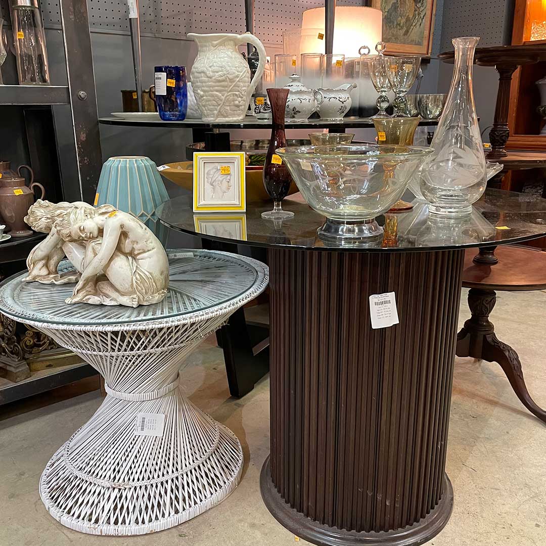 Modern and vintage treasures come and go every day at Community Forklift! Save 25% on furniture and housewares thru Monday, May 6. Save money and the planet by shopping #secondhand at our #reuse warehouse or online: communityforklift.org/save-25-on-sec…