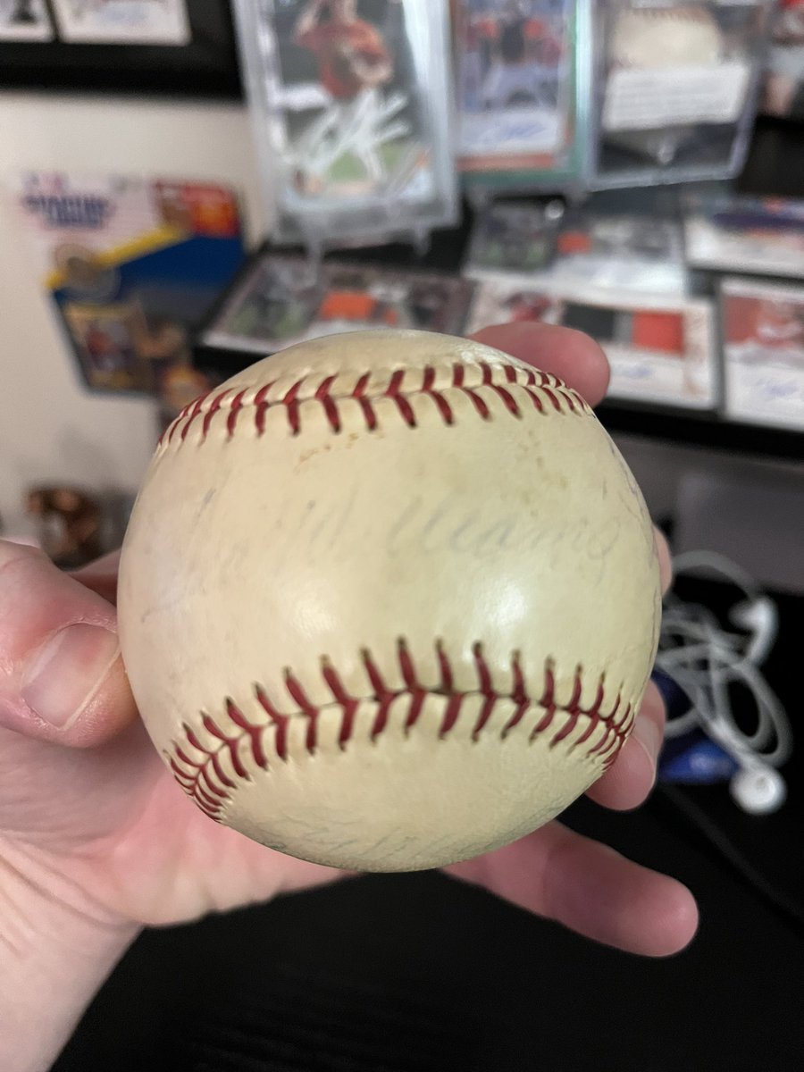 Albert Lang tweet media