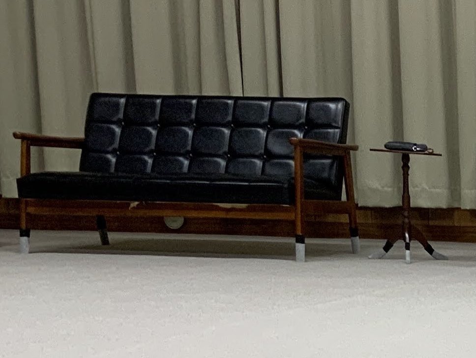 G_Happy2001's tweet photo. お貸ししていた大道具を返却いただきました
先々週、どこかの小屋でソファとテーブルをご覧になった方々、Happy？は時々大道具をお貸しすることもあります
もしも機会がありましたら、お声がけくださいませ
お役に立って良かったです！ https://t.co/qluozChP5i
