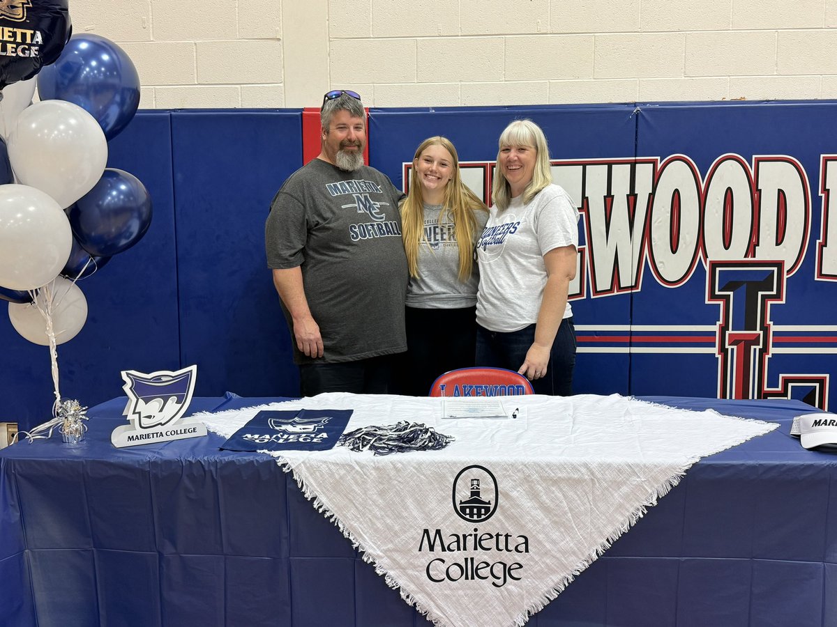 Becca streets tweet media