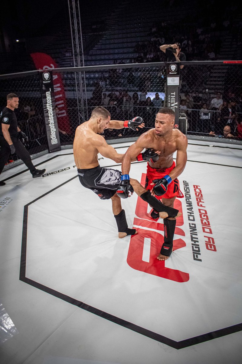 generalsane9's tweet image. Give someone , no matter the name or country just give me a 155lbs to hurt🪓