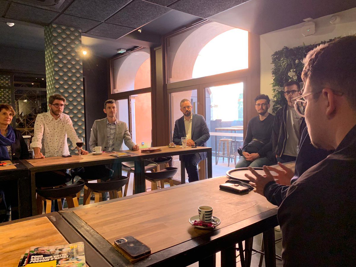 Merci aux jeunes socialistes pour l’organisation de ce temps d’échange intéressant et convivial ce matin à #Carcassonne aux côtés de @FredericMonteil et Christine Courade mes collègues membre de la liste #ReveillerLEurope portée par @rglucks1 !