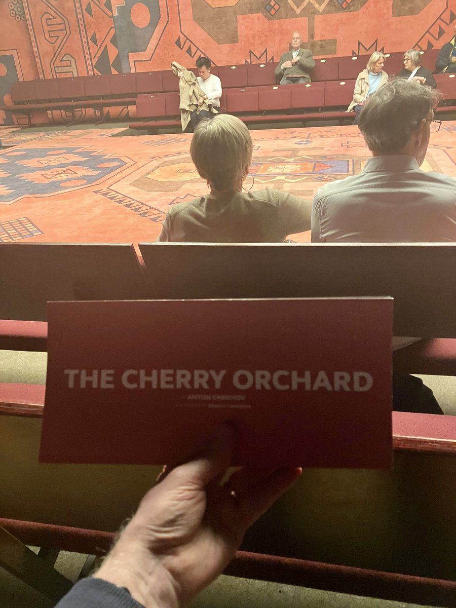 We’re back at the @DonmarWarehouse this afternoon, this time to review The Cherry Orchard 🎭

#reviewpending