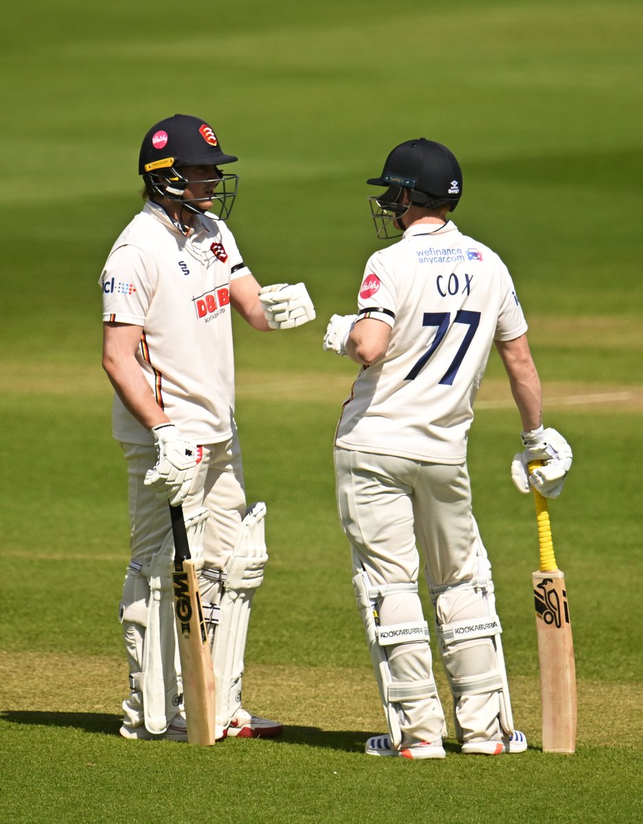 Essex all out for 138. We have set Somerset 167 runs for victory at Taunton.

👊 Time to finish the job with the ball.
🦅 #FlyLikeAnEagle