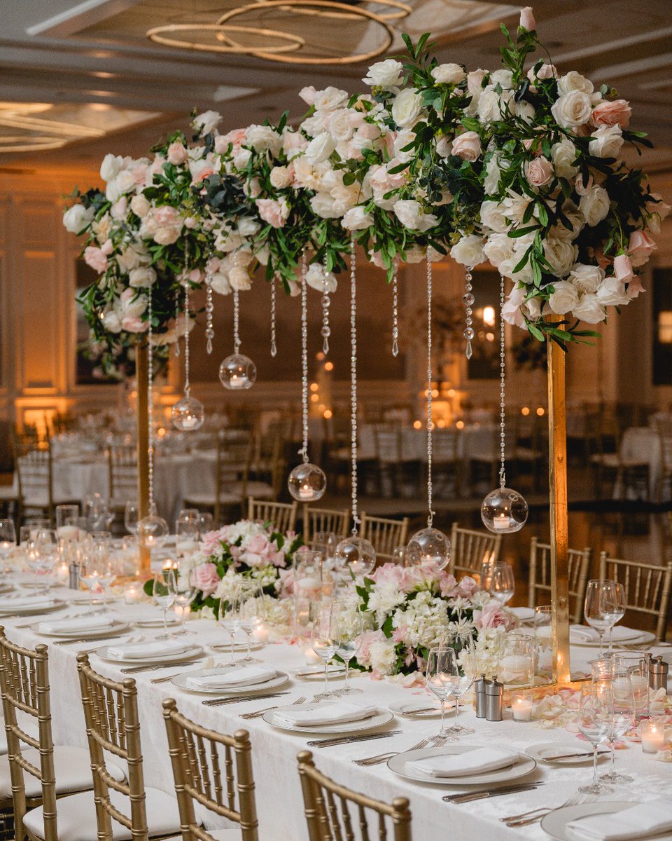 FSChicago's tweet image. Experience the magic of Divya and Anthony's heartfelt Chicago wedding at #FSChicago. A day filled with genuine love, joyous moments, and city romance. #FSWedding 

📸: Sapan Ahuja Photography