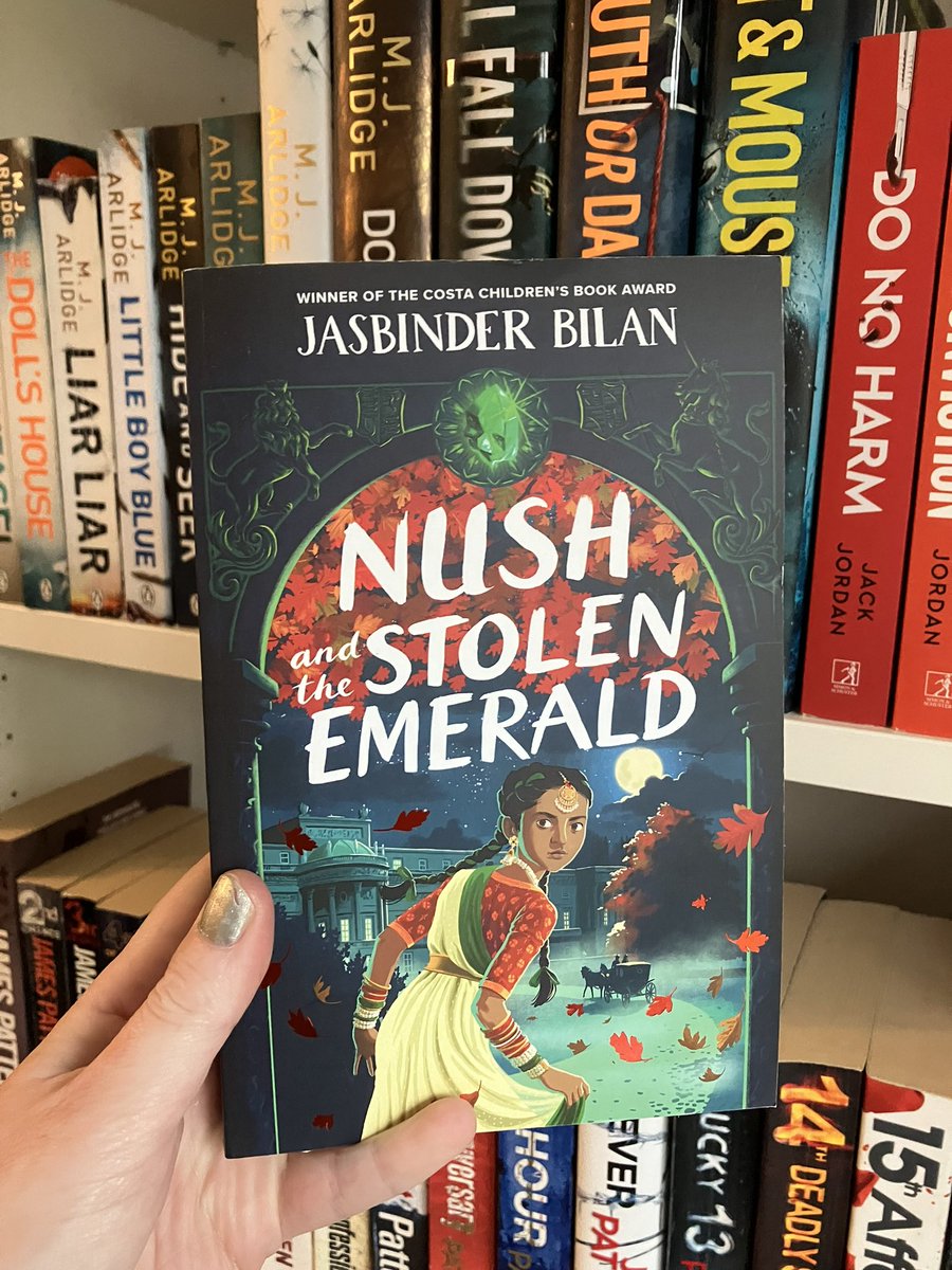 Nush and the Stolen Emerald by @jasinbath is a fabulous MG historical novel with themes of feminism, equality, colonialism, identity mixed with an action packed royal mystery and adventure. A wonderful novel young readers are going to ❤️ Publishing 9th May by @chickenhsebooks