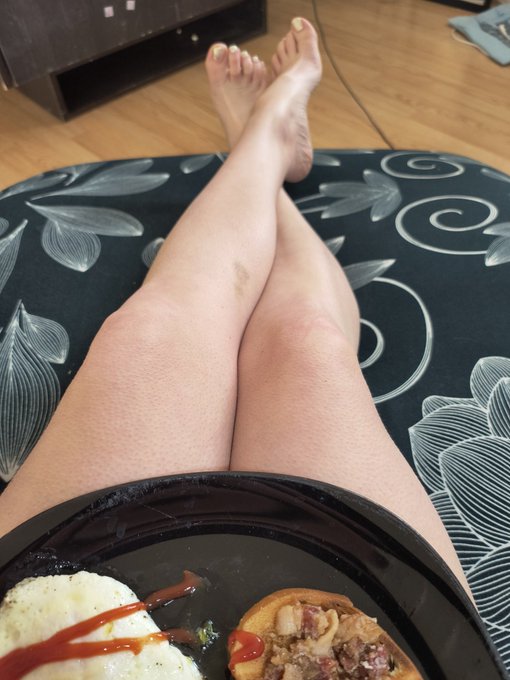 Weekend breakfast.   I made bacon 🥓 jam last night and it's awesome.  Clothing swap later today.  It's<a href="/tag/tgif"class="tags"><span>#tgif</span></a>