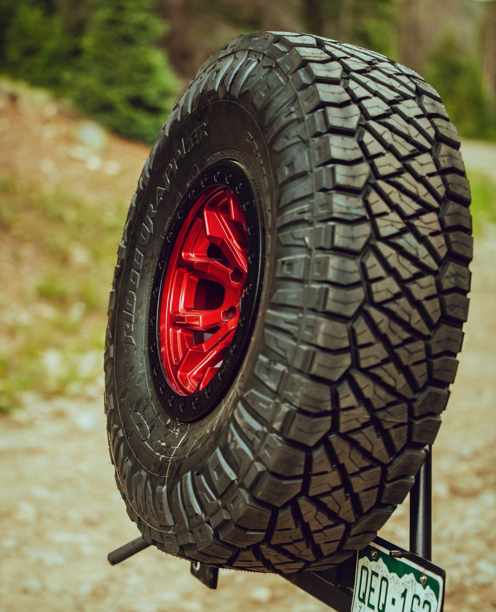 Did you know the #RidgeGrappler also looks good on a spare tire carrier? 😏