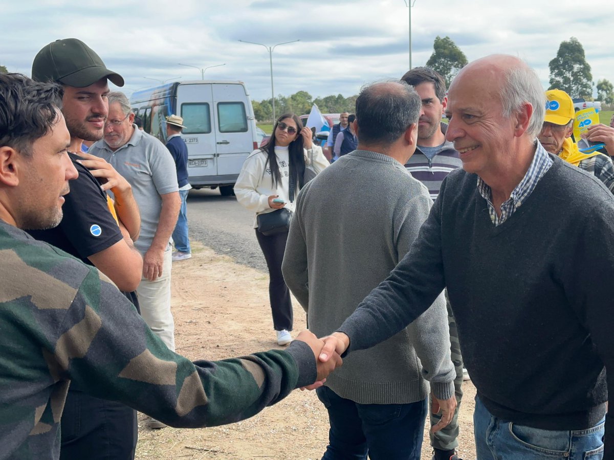 En Salinas inauguramos una nueva #Casa40, un nuevo lugar de cercanía con los vecinos 

#NiUnPasoAtras