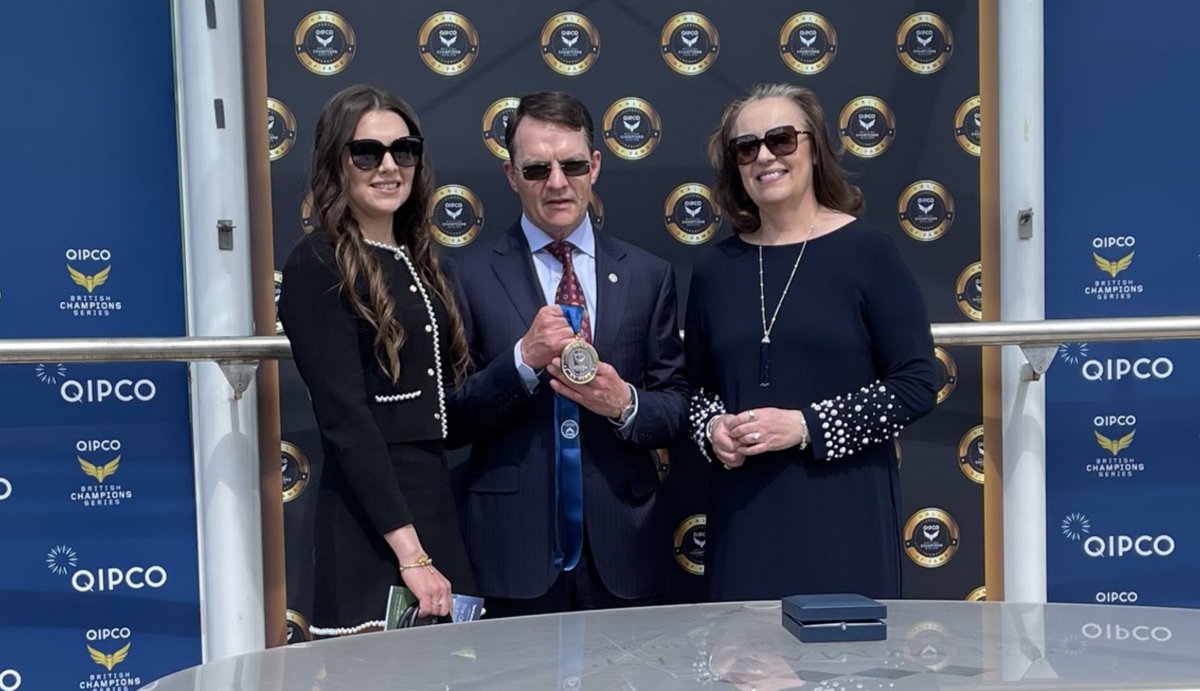 Hall Of Fame Inductee Aidan O'Brien with wife Annmarie & Daughter Ana 

Thanks to @ChampionsSeries