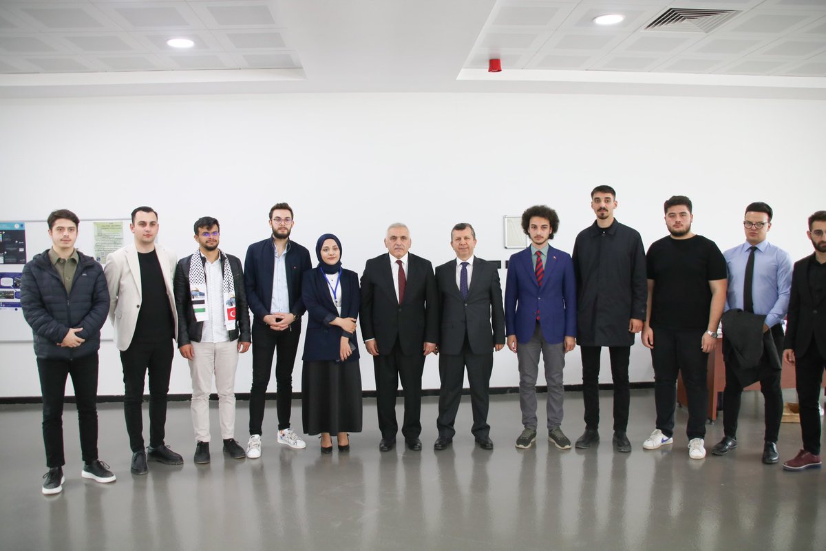 Sakarya Üniversitesi’nde gerçekleştirilen “Birleşmiş Milletler Simülasyonu” programına konuşmacı olarak katılım sağladım. Bu programda genç kardeşlerimizin dünya devletlerinden çok daha adil kararlar alacağından eminim. Özellikle son dönemlerde Filistin konusunda da dünya…