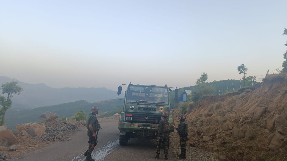 BREAKING: IAF convoy attacked by terrorists in Poonchh. Came under heavy fire. Few IAF personnel injured. IAF + Army's Rashtriy Rifles +JKP have launched an operation to hoorify terrorists who attacked IAF personnel.