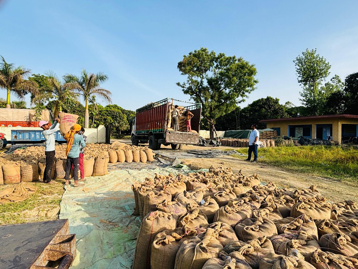 About ~ $32 billion USD would be needed to transform entire Indian agriculture ecosystem - can be done in 5-6yrs, in favor of farmers &amp; consumers 

Leave No Farmer Behind #HFN