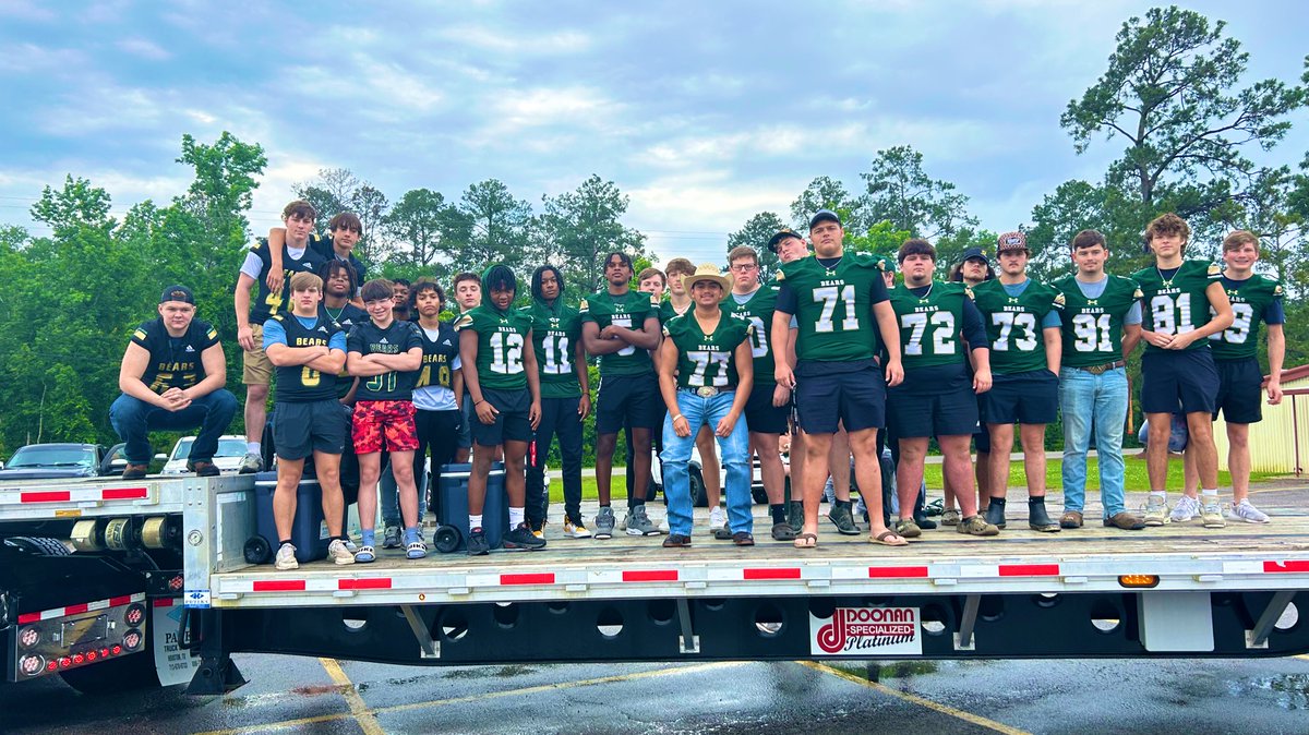 LCM Battlin’ Bear Football tweet media