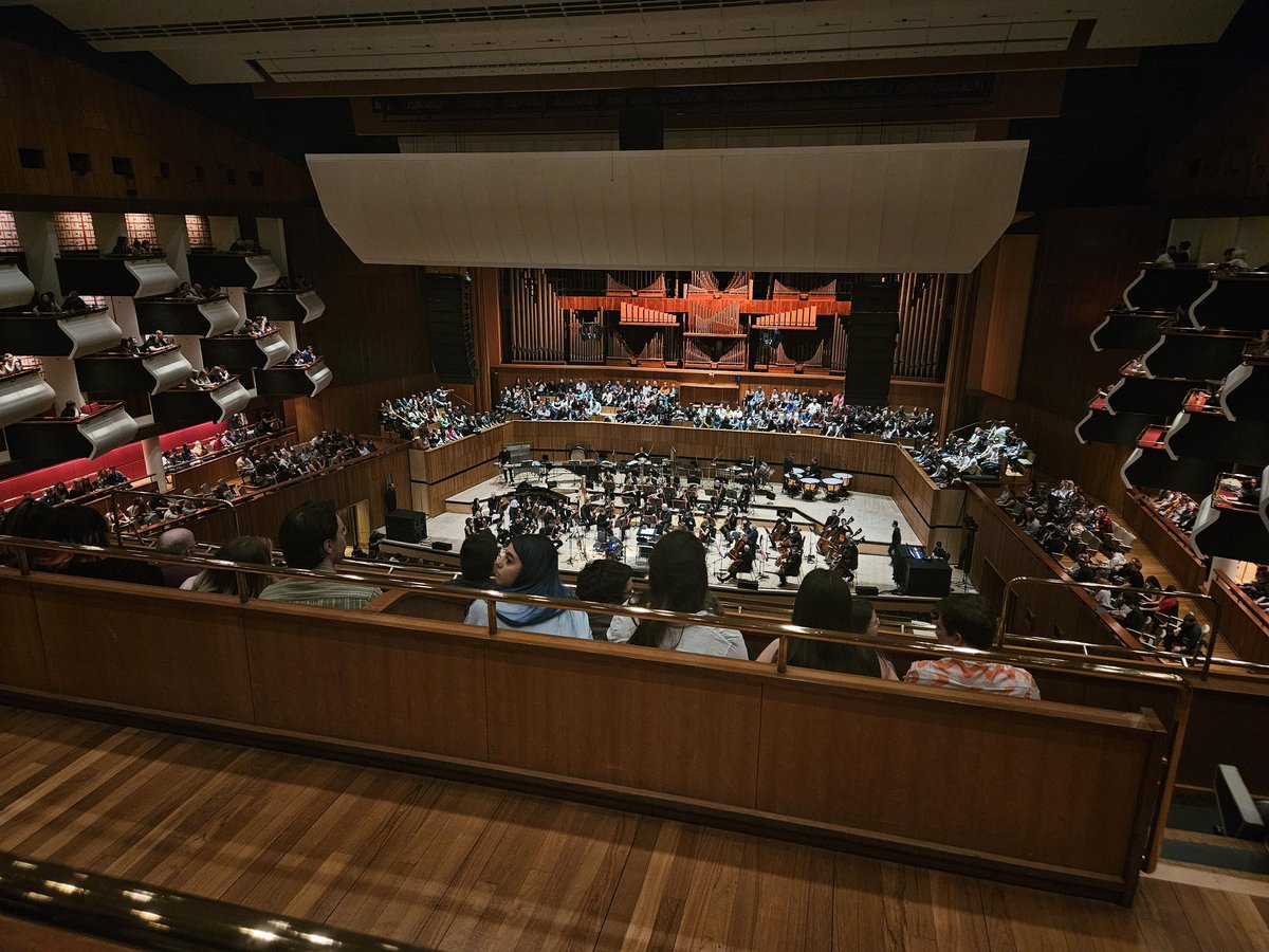 Today I was lucky enough to see Gustavo Santaolalla perform the music of The Last of Us live with an orchestra and it was mind blowing. The whole time I was reminded how significant his music has been to me for a whole decade now. Incredible event. @santaolallaok @southbankcentre