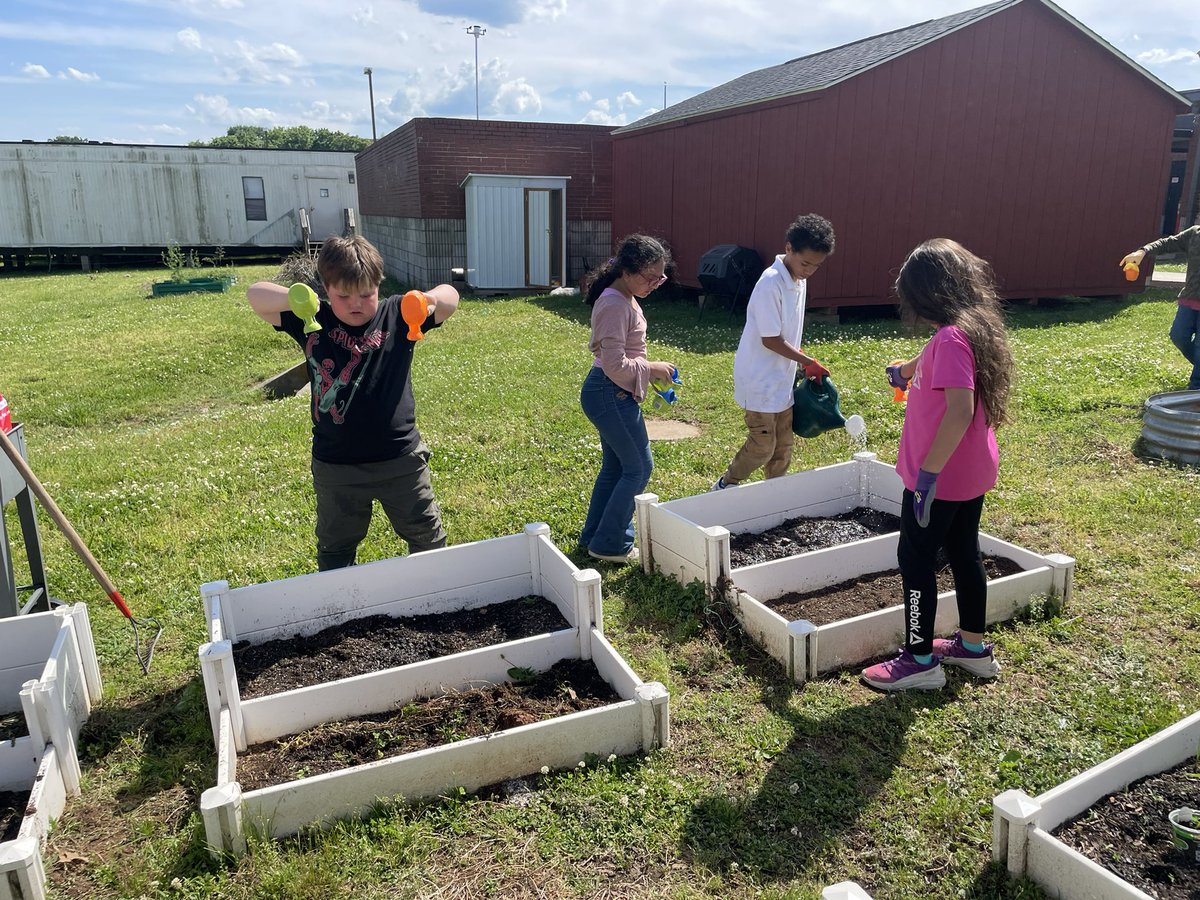 Ms. Bertels ESL Class tweet media