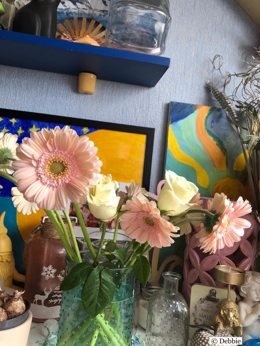 DebbieSchigt's tweet photo. Rondje gefietst
En bloemen bij het monument gelegd ..
Deel 2
#Dodenherdenking
#EvenSTIL 🕯️✨ https://t.co/HR7v2YN7oJ
