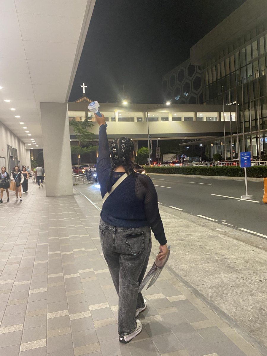 capturedbyaki's tweet photo. until next time my loves 🥹🤍 https://t.co/N33j9NA9r5