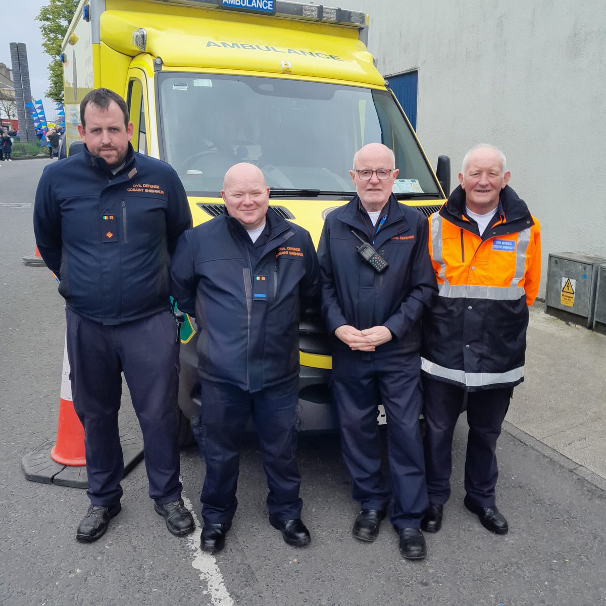 Today we have crews deployed to #MayoDay 💚❤️ events in Belmullet and @MayoPinkRibbon 🚴‍♀️ in Castlebar.

Thanks to our volunteers for giving up their time over the bank holiday weekend 👏

We are delighted to work alongside @OrderofMaltaIRL #Belmullet & #Castlebar #WorkingTogether