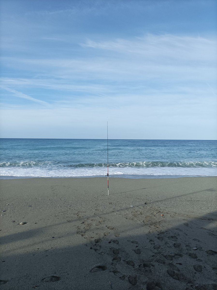 Non mi piace pescare , mi piace ascoltare il mare ...
#4maggio