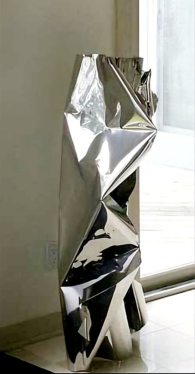 WAVEFORM Unique.
Hand formed mirror-polished stainless steel. 
Add to create Stunning Design 😍 spaces!
waveformart.net/gallery 
#interiordesign #architecture #architects #moderndesign 
#trendingart #modernart #contemporaryart #cybertruck #sculptorartist #handmade