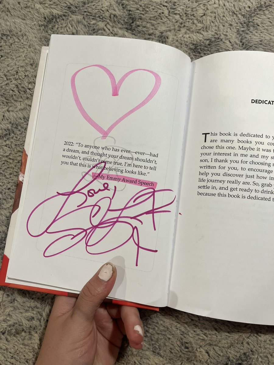 taayyxtaayy's tweet image. finally got to meet the sweetest most amazing human on planet earth🥹 thank you @thesherylralph for being YOU. i simply adore you more than i could ever say🩷❤️
and in the wisest words of Sheryl HERSELF, “This is what believing looks like”🙏🏻