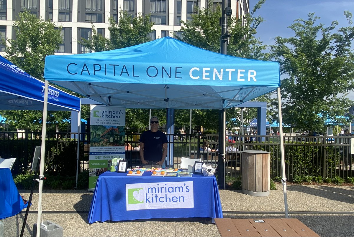 We had an extremely fun first day at Perchfest at the Capital One Center! Stop by our booth today to learn more about Miriam's Kitchen, and thank you to everyone attending for your support! 💚