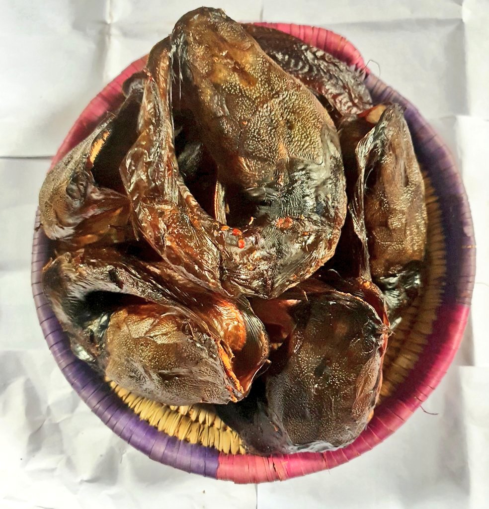 Beautiful people 😍 Your tasty drycatfish is ready! 🎉 ₦5500/Pack (Good value assured) Payment validates order 🙏