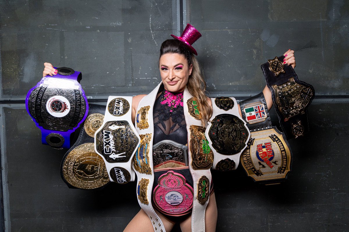 You want to own a piece of history?🏆 Signed #Nina10Belts prints now available 👇 ninasamuels.bigcartel.com 🌏 Worldwide Shipping 🌎 📸 @Y2jimbob