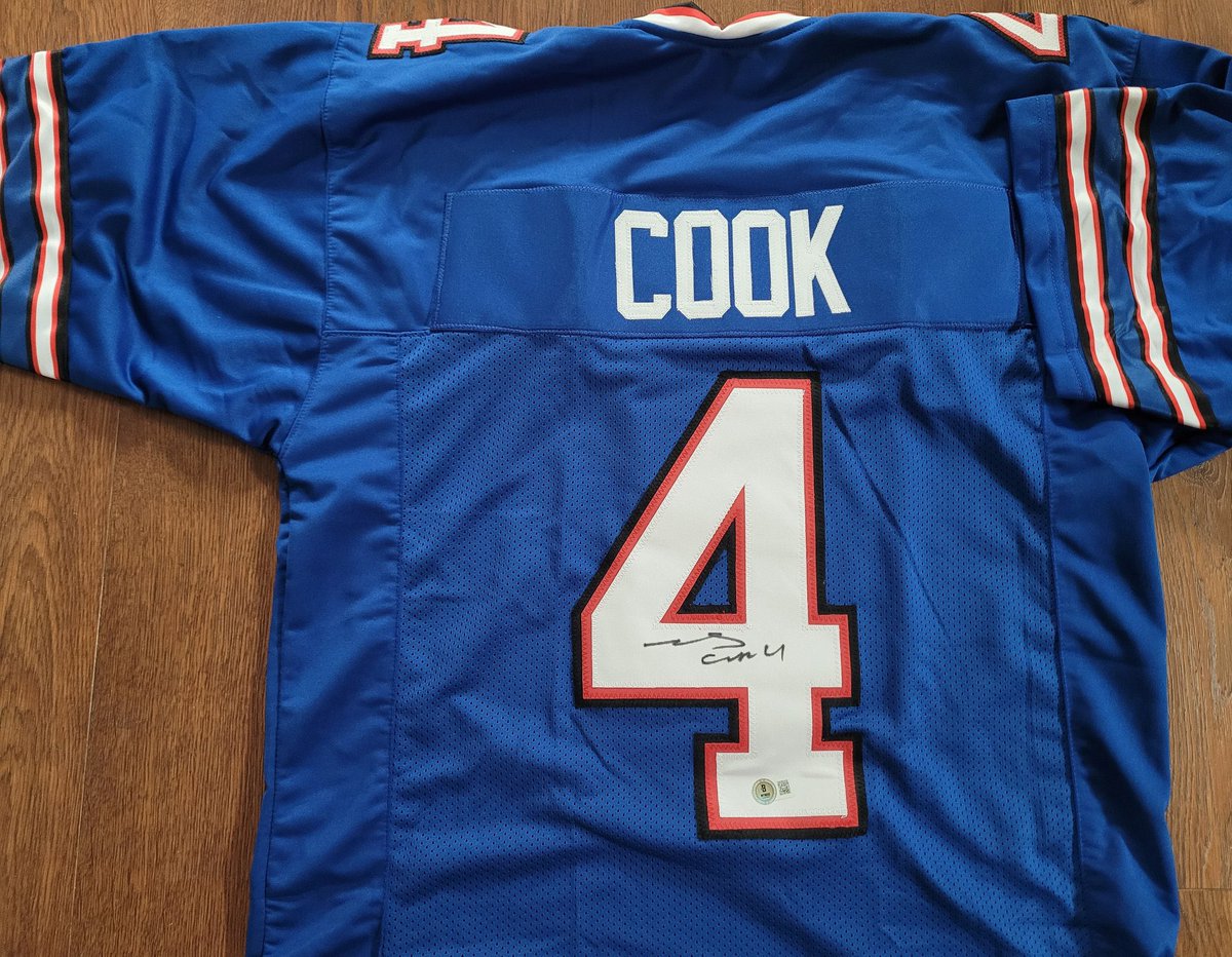 🚨SIGNED JERSEY GIVEAWAY🚨

Signed James Cook Jersey. 4️⃣

How to Enter 👇
➡️Follow my page
➡️Like and Repost this

Winner chosen Wednesday evening 

Good luck and #GoBills
