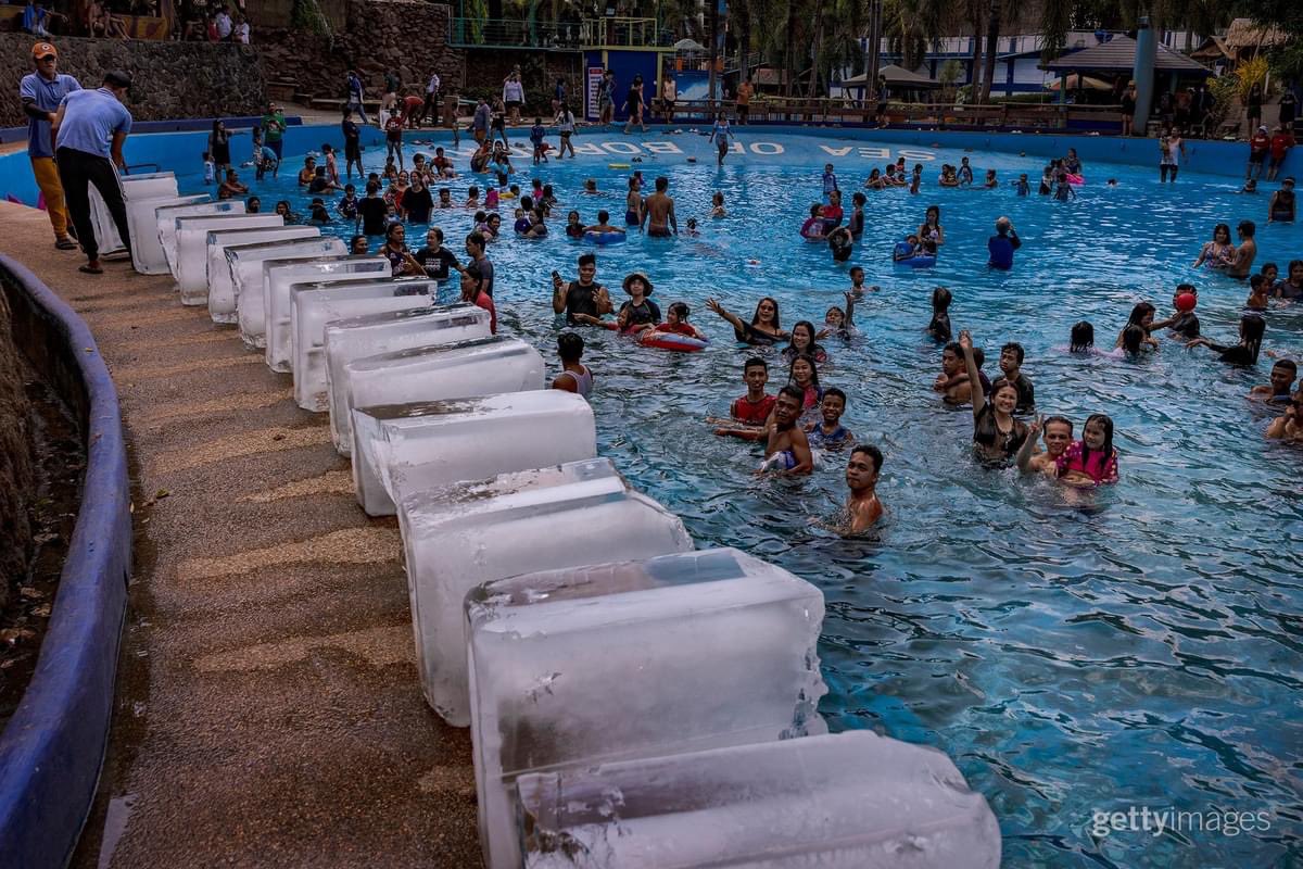 Ezra Acayan 📸 tweet media