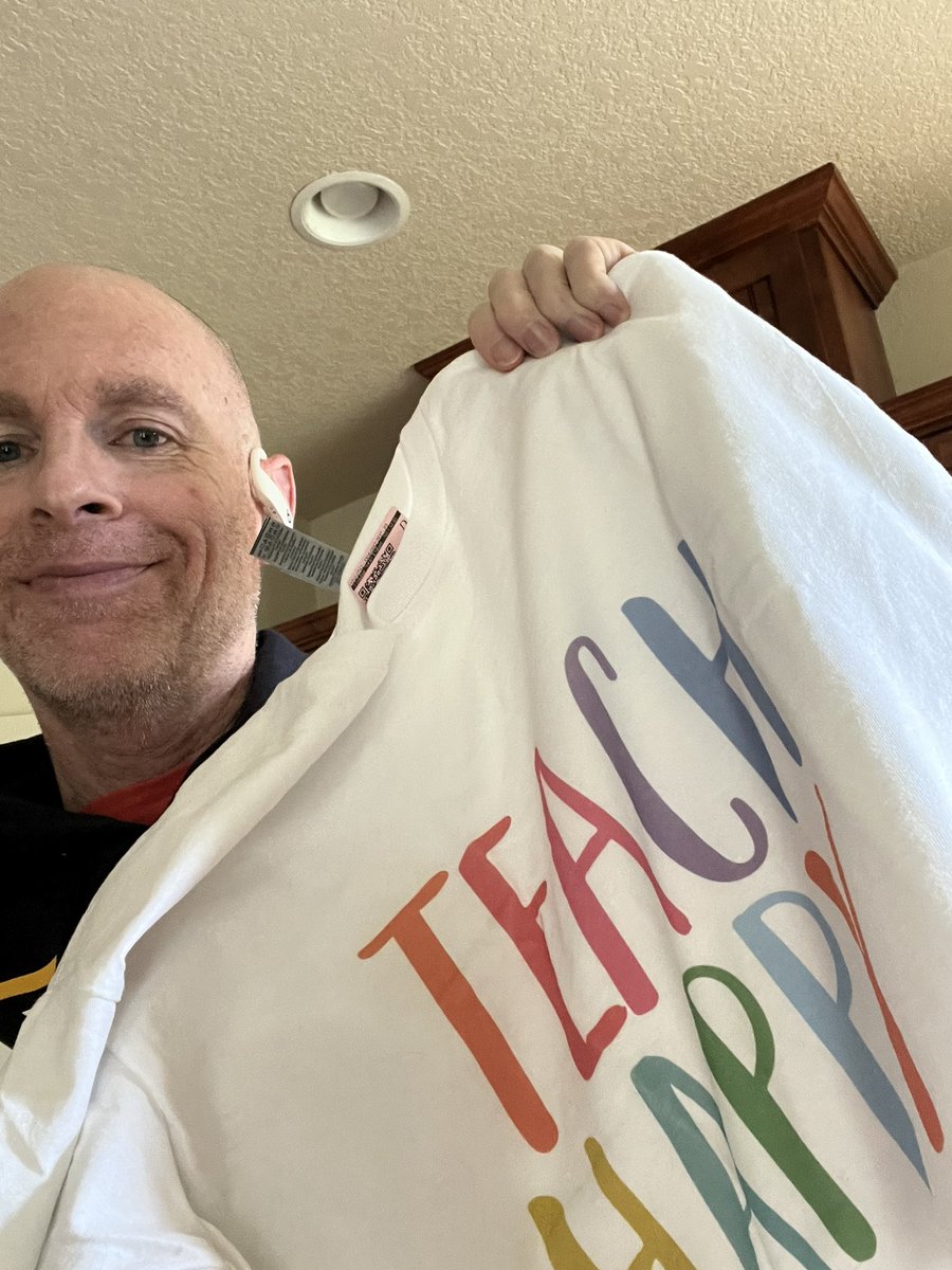 Hi  #LeadLAP!! I’m Dave joining from Vancouver, WA. I appreciated @strobeled sending me a #TeachHappy shirt this week! Love getting author swag and being able to rep their books! #dbcincbooks @dbc_inc