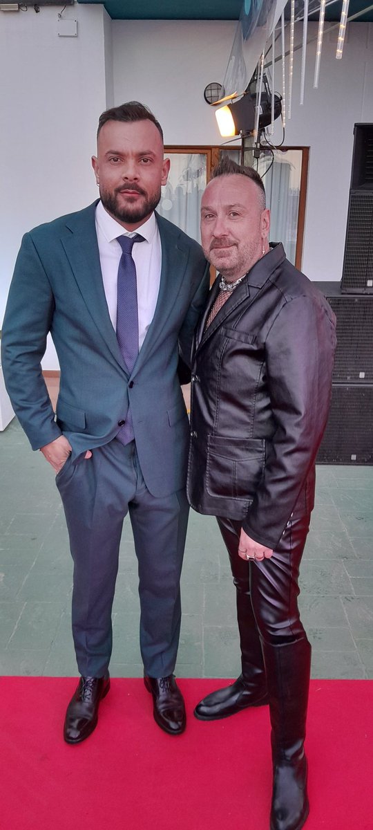 David_Jones_HH's tweet photo. Grabby's awards with @sirpeter https://t.co/vQcoyGjHfK