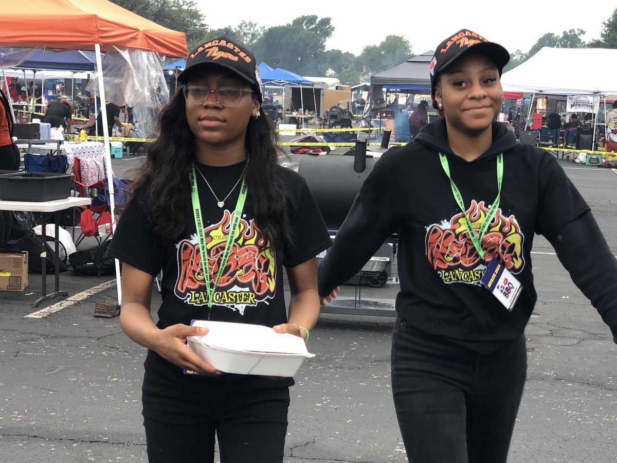 Desserts are being judged now at the HCBBQ state championship. WEBBQ Team Black has made smoked apple cinnamon rolls #WEBO #InspireEmpowerRoar