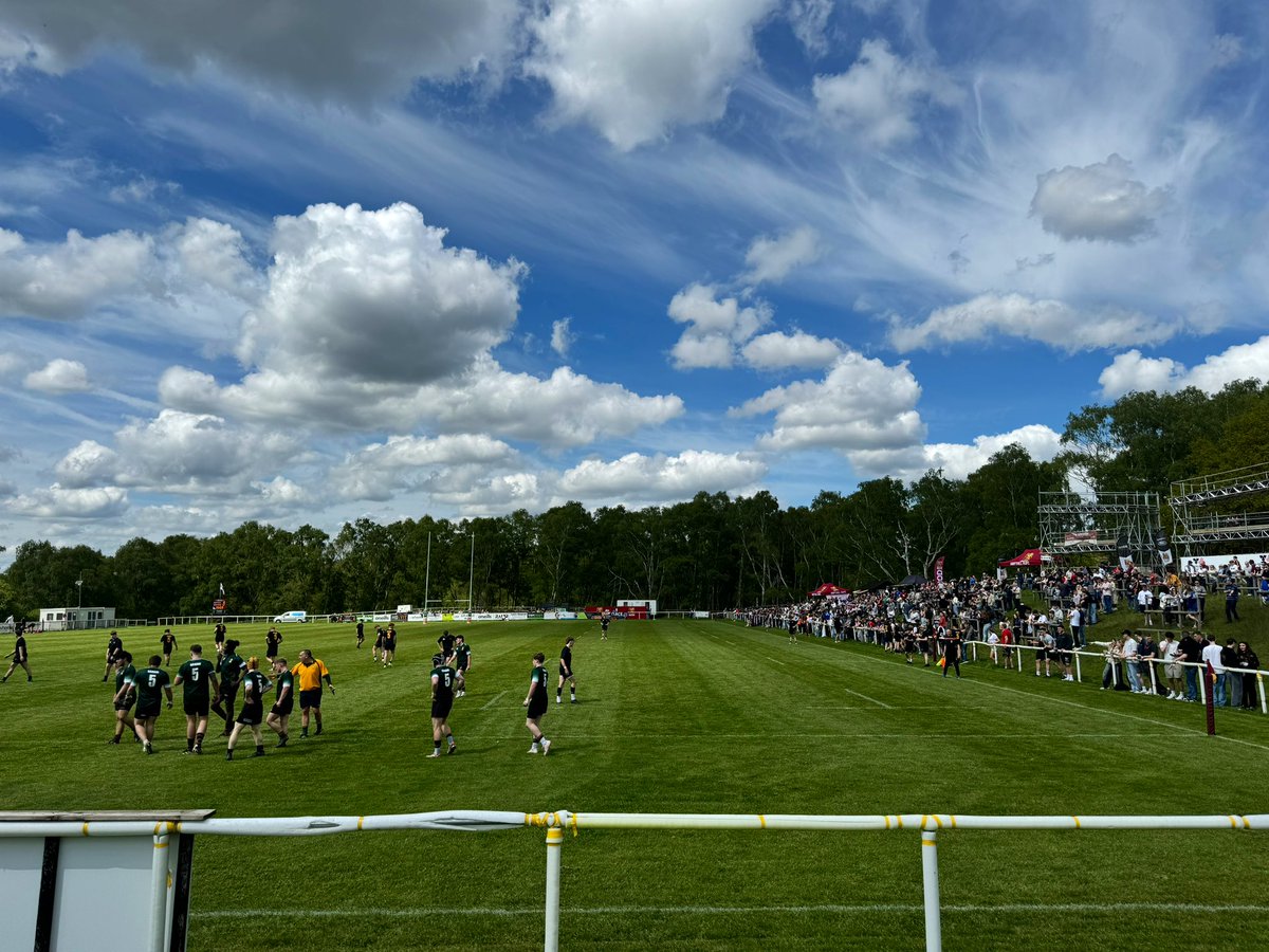 Fantastic turnout in the sunshine for #helpfornahani charity match between @SamWhitAcademy and @AmpthillRufc! Very well done to everyone involved in organising such a great game for a great cause 👏