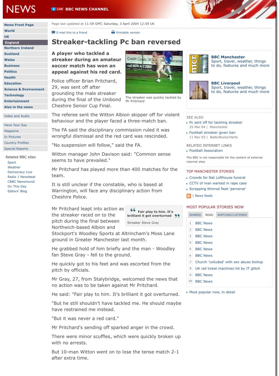 Having a clear out and come across an absolute gem of a find. Woodley Sports vs Witton Albion DVD with *that* streaker moment 😂