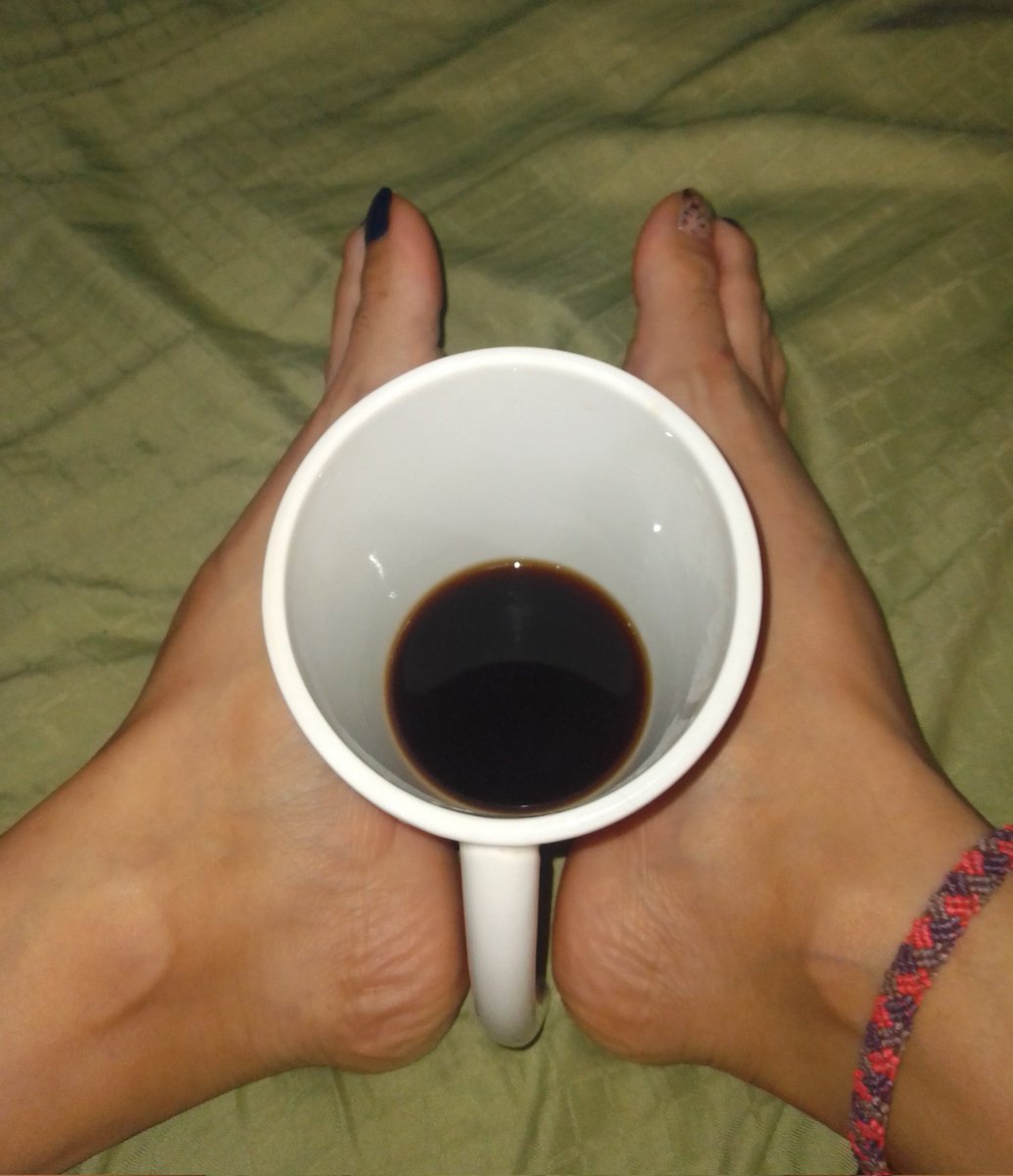 Morning darlings! ☕👣

#feetpic #feetlover #feetworshi̇p
#piesbonitos #piespequeños #fetichepies #feetsoles