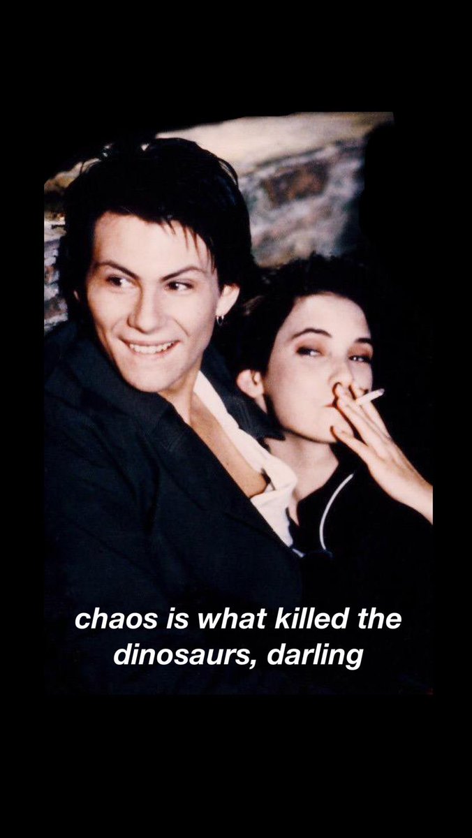 LokisR77's tweet photo. Add your lock + Home Screen!!!
I’m a massive nerd but the difference is I’m a bit insane 
I love heathers and scream https://t.co/gqPCYkxskc